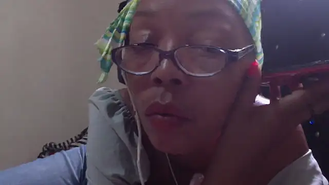 Ladyzee25 online show from 10/07/25, 02:47