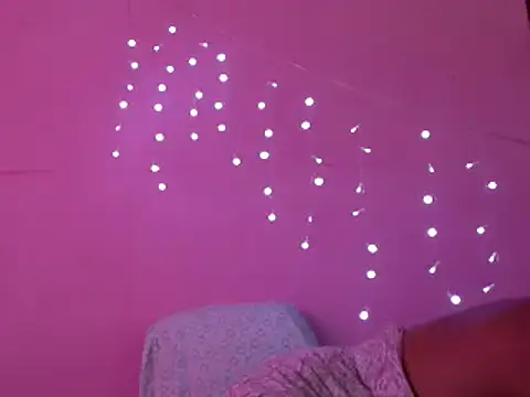 Ladyzee25 online show from 12/21/25, 03:19