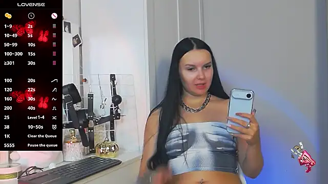 Miss Vic online show from 10/27/25, 03:38