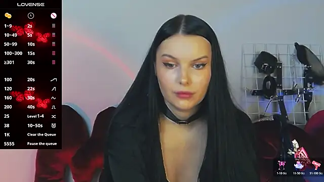 Miss Vic online show from 11/19/25, 03:12