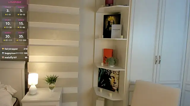 AmityDilley online show from 03/18/25, 06:57