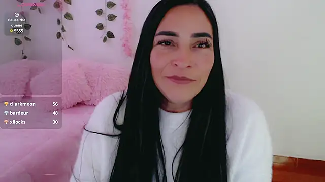 luna lgomez  online show from 03/04/25, 01:06