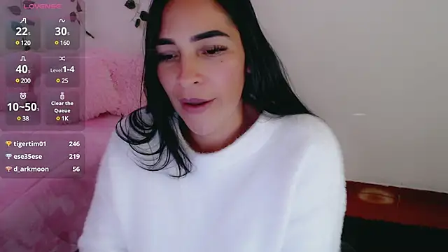 luna lgomez  online show from 03/04/25, 04:09