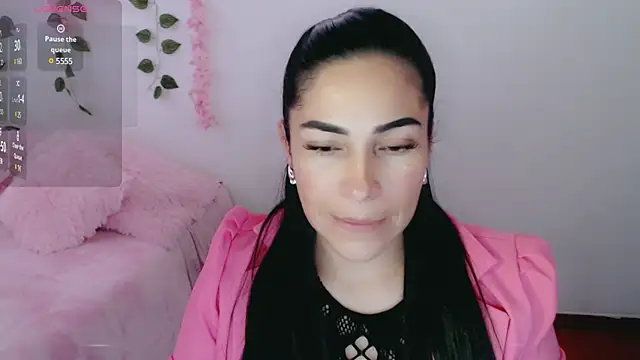 luna lgomez  online show from 03/12/25, 11:09