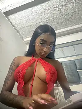 Snapshot of Angelesmith1 chatting on 11/25/25, 04:45 Angelesmith1 online show from 11/25/25, 04:45