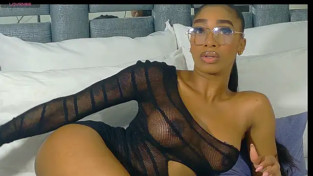 Snapshot of Angelesmith1 chatting on 02/27/26, 02:17 Angelesmith1 online show from 02/27/26, 02:17