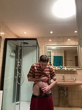 xy monkeyBigCock online show from 03/18/25, 10:37