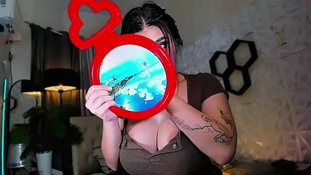 Snapshot of claraakhasova chatting on 10/02/25, 09:49 claraakhasova online show from 10/02/25, 09:49