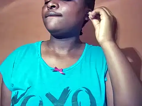 sexyhips2001 online show from 11/27/25, 10:23