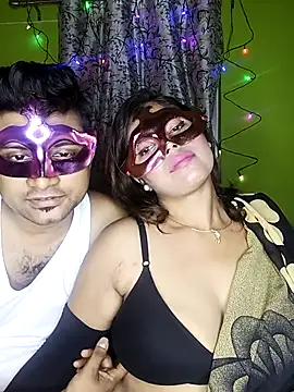 Snapshot of Exotic_couple_38 chatting on 11/01/25, 06:54 Exotic couple 38 online show from 11/01/25, 06:54