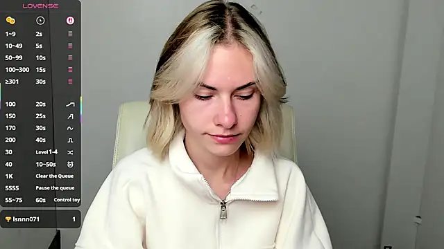 Fiona Night online show from 09/25/25, 05:22