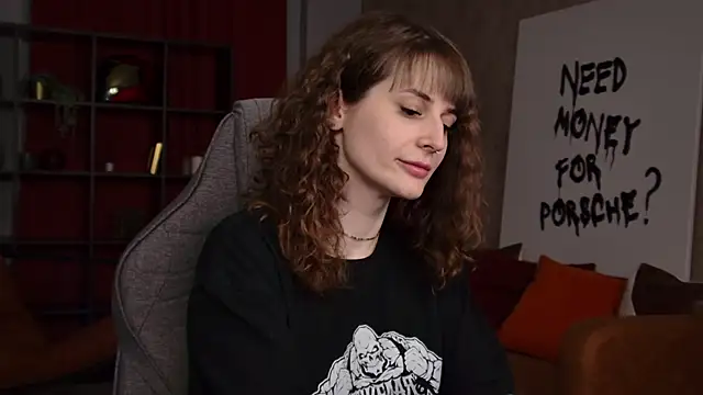 Snapshot of OliviaMcClean chatting on 05/01/26, 11:53 OliviaMcClean online show from 05/01/26, 11:53