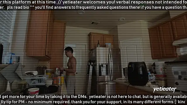 Snapshot of yetieater chatting on 07/16/26, 03:29 yetieater online show from 07/16/26, 03:29