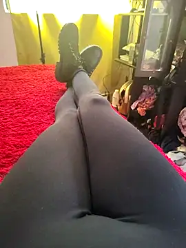Snapshot of Saray_honey04 chatting on 03/14/25, 03:36 Saray honey04 online show from 03/14/25, 03:36