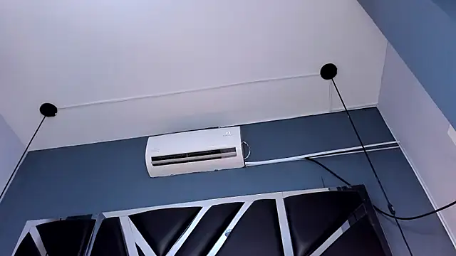 Melissa 23  online show from 12/14/25, 11:37