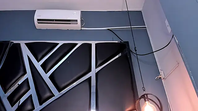 Melissa 23  online show from 02/05/26, 11:37