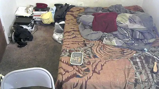 Snapshot of Jsmooth93 chatting on 02/28/25, 04:42 Jsmooth93 online show from 02/28/25, 04:42