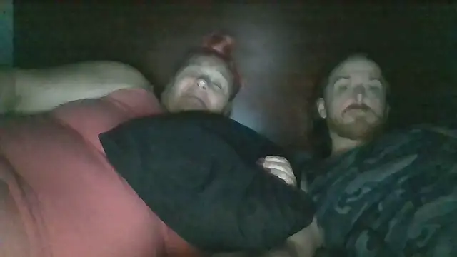 Snapshot of SpnzTnT chatting on 09/22/25, 03:08 SpnzTnT online show from 09/22/25, 03:08