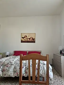 Snapshot of Gattina74 chatting on 10/17/25, 02:41 Gattina74 online show from 10/17/25, 02:41