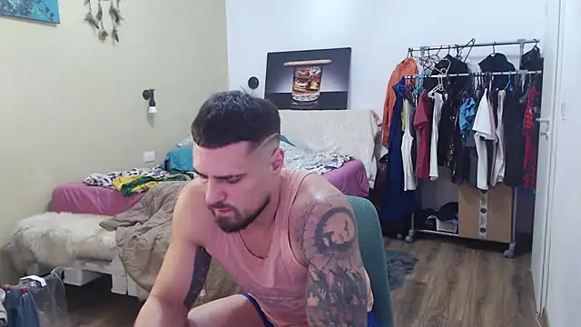 Tiberius hunk online show from 02/26/26, 04:39