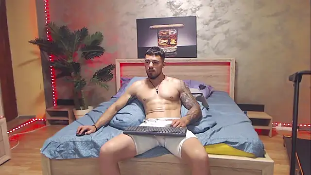 Snapshot of Tiberius_hunk chatting on 06/25/26, 05:12 Tiberius hunk online show from 06/25/26, 05:12
