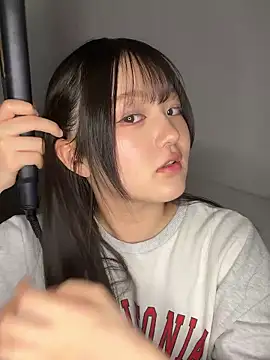 Snapshot of MinaKubo chatting on 04/17/26, 01:36 MinaKubo online show from 04/17/26, 01:36