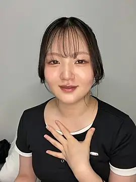 Snapshot of MinaKubo chatting on 05/04/26, 09:16 MinaKubo online show from 05/04/26, 09:16