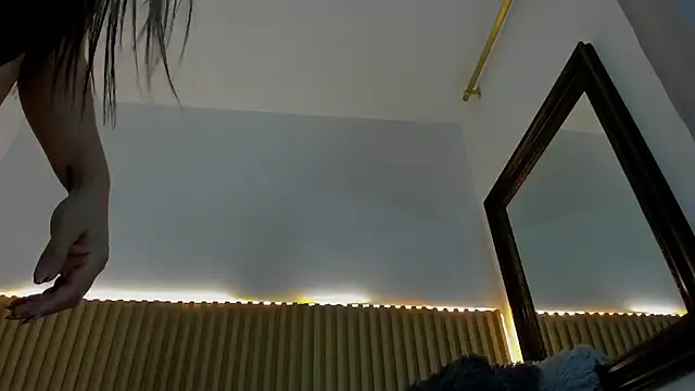 Annie paradise17 online show from 01/17/26, 06:55