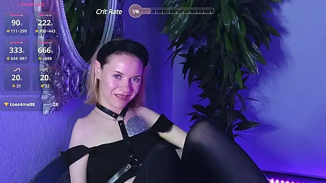 Snapshot of EmmaGallen chatting on 03/12/25, 11:42 EmmaGallen online show from 03/12/25, 11:42
