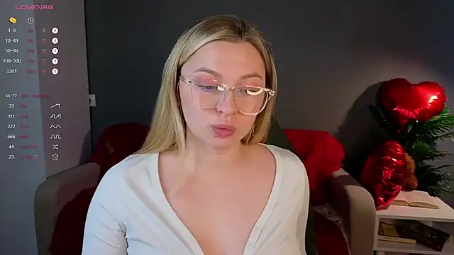 christie luv online show from 02/18/26, 11:17