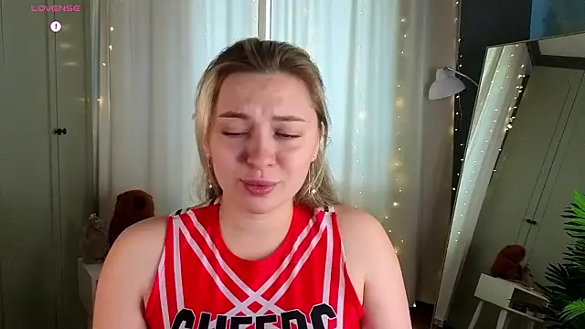 christie luv online show from 03/06/26, 11:17