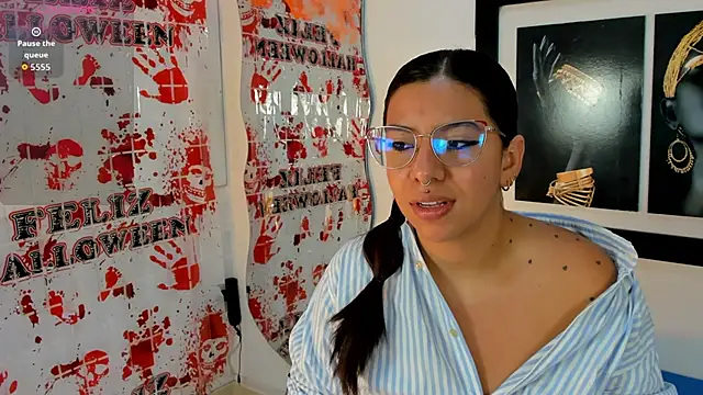 emilyy cooperr online show from 10/29/25, 12:18