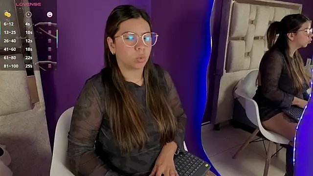 emilyy cooperr online show from 06/10/26, 12:15