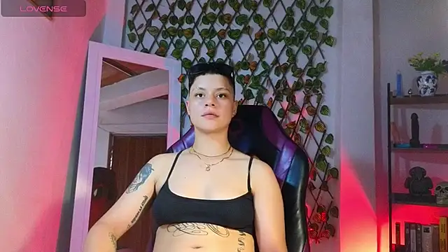 demimoore222 online show from 03/10/25, 10:45