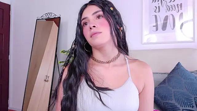 SaritaBratz online show from 11/19/25, 08:20