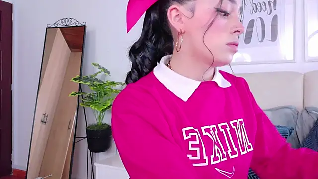 SaritaBratz online show from 12/13/25, 08:25