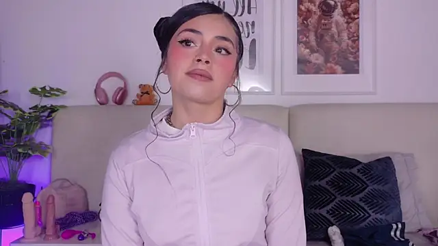 SaritaBratz online show from 02/26/26, 09:58