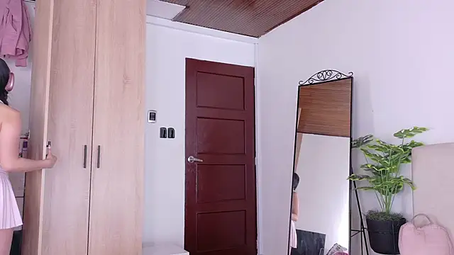 SaritaBratz online show from 03/02/26, 08:48