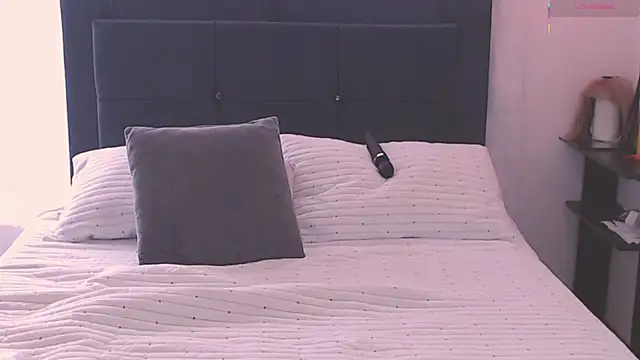 Sharlot-7 online show from 02/21/26, 04:19