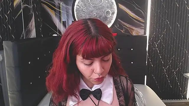Snapshot of Genesisrea__ chatting on 10/19/25, 02:40 Genesisrea   online show from 10/19/25, 02:40
