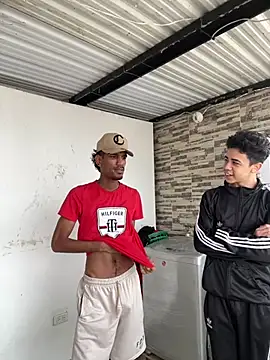 Snapshot of Miguel_bigcock chatting on 03/15/25, 02:45 Miguel bigcock online show from 03/15/25, 02:45