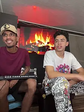 Snapshot of Miguel_bigcock chatting on 03/19/25, 02:35 Miguel bigcock online show from 03/19/25, 02:35