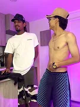 Snapshot of Miguel_bigcock chatting on 09/13/25, 03:50 Miguel bigcock online show from 09/13/25, 03:50