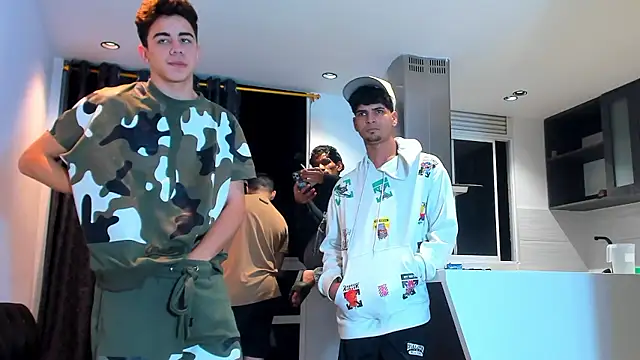 Snapshot of Miguel_bigcock chatting on 01/16/26, 03:43 Miguel bigcock online show from 01/16/26, 03:43