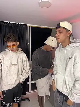 Snapshot of Miguel_bigcock chatting on 02/03/26, 06:22 Miguel bigcock online show from 02/03/26, 06:22