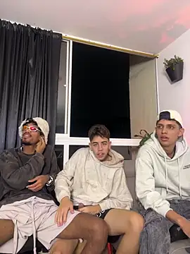 Snapshot of Miguel_bigcock chatting on 02/03/26, 06:40 Miguel bigcock online show from 02/03/26, 06:40