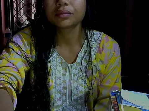 Snapshot of mayra89 chatting on 10/19/25, 06:03 mayra89 online show from 10/19/25, 06:03