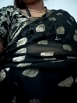 Snapshot of Neha-Bhabhi-Rasily chatting on 11/01/25, 06:43 Neha-Bhabhi-Rasily online show from 11/01/25, 06:43