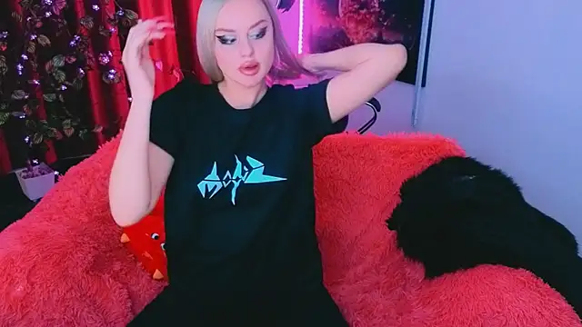 Snapshot of Miss_Alice_Silver chatting on 03/29/26, 12:21 Miss Alice Silver online show from 03/29/26, 12:21
