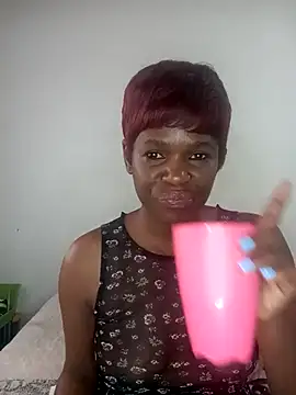 Snapshot of Missvixen81 chatting on 05/04/26, 10:11 Missvixen81 online show from 05/04/26, 10:11